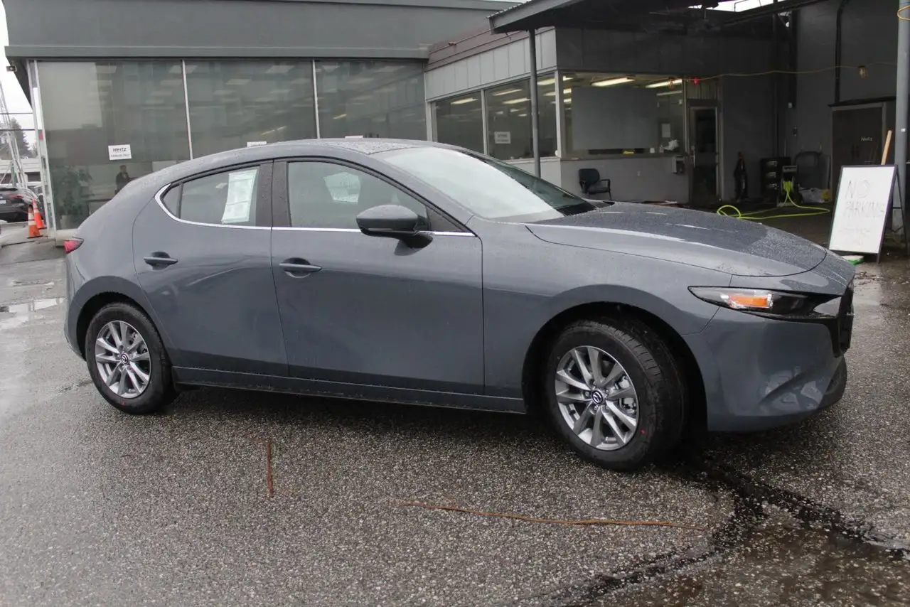 Mazda 3 снимка Mazda 3