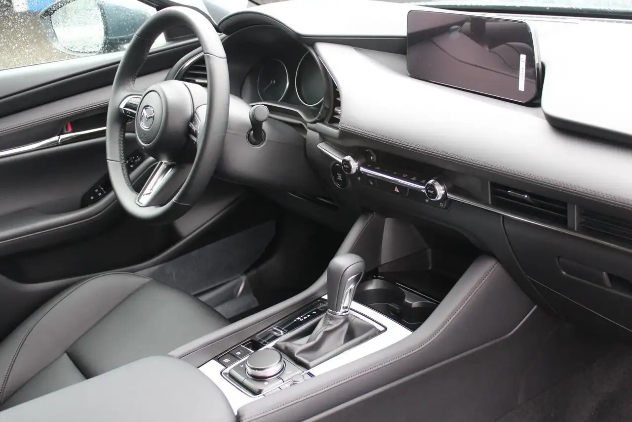 Mazda 3 снимка Mazda 3