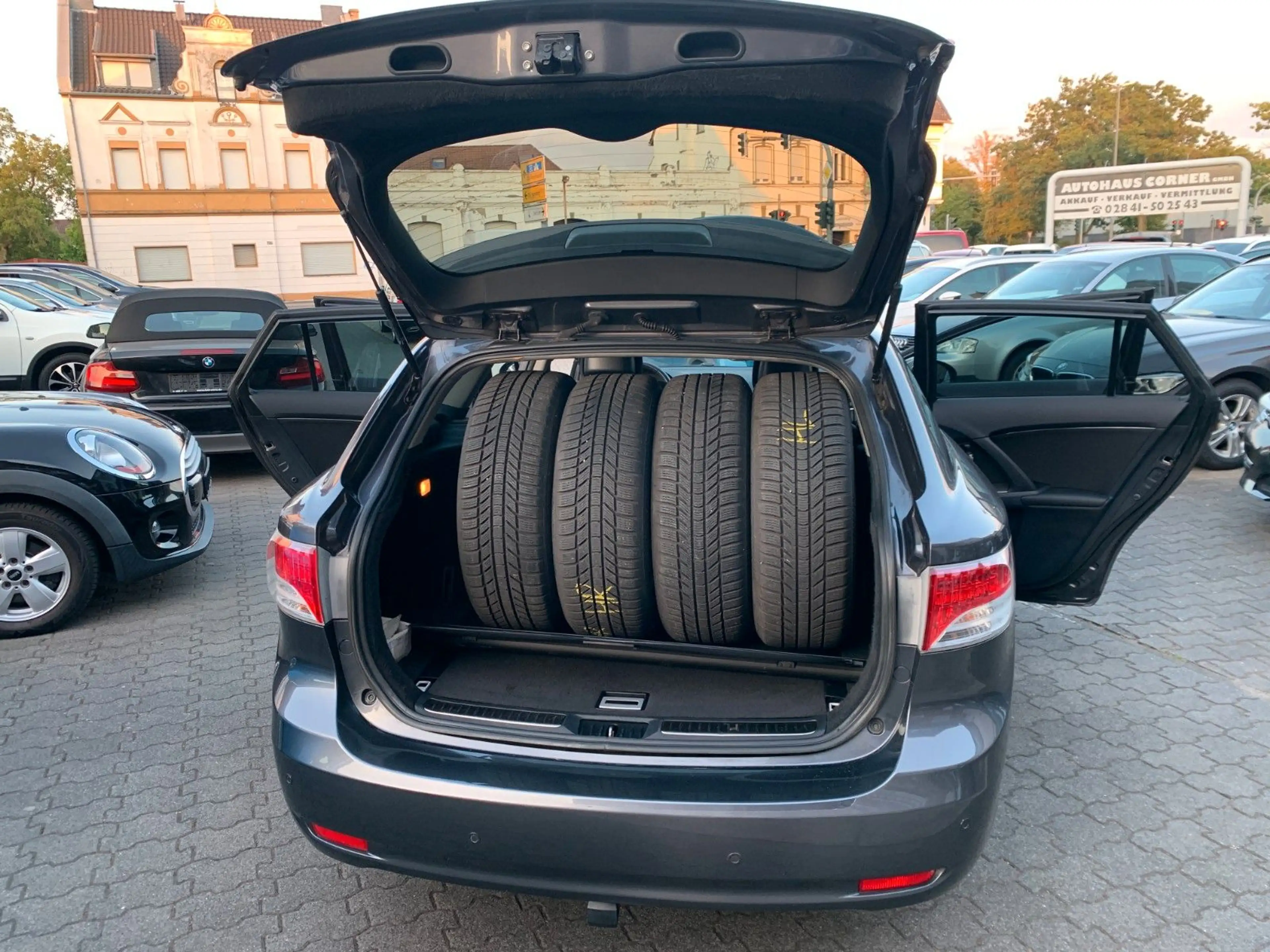 Toyota Avensis Kombi 2.2 Diesel Edition Service Heft — photo 7