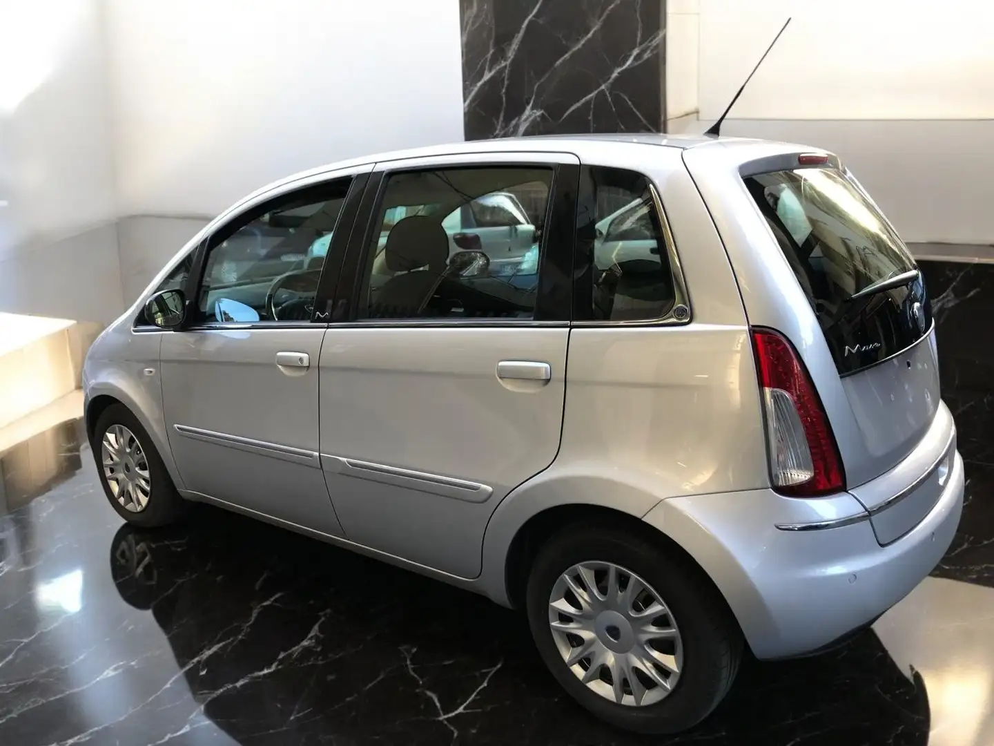 Lancia MUSA 1.3 mjt Diva 95cv dfn Argintiu - 2