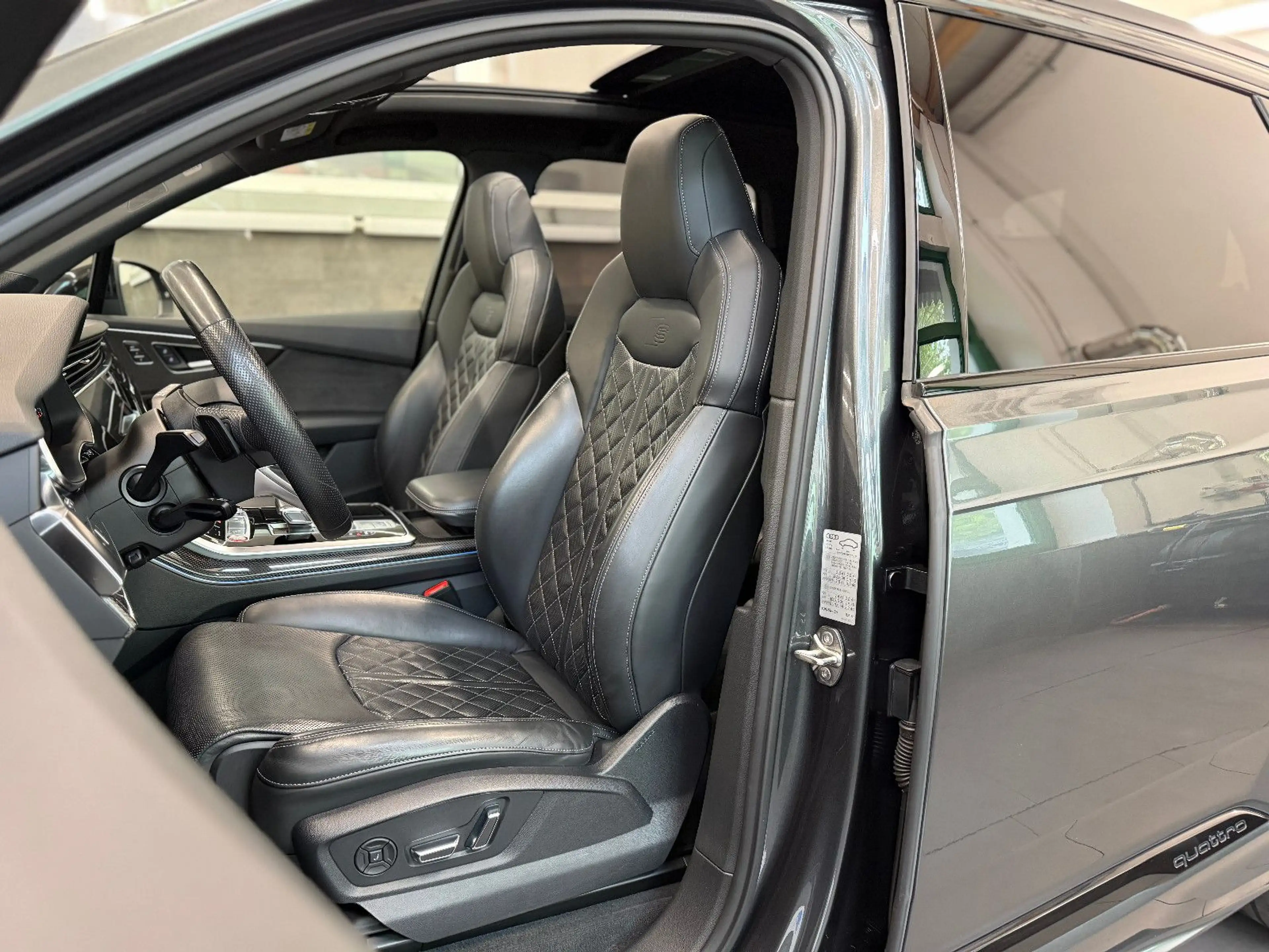 Audi SQ7 4.0 TDI quattro 22" LASER STHZG MASSAGE AHK — photo 3
