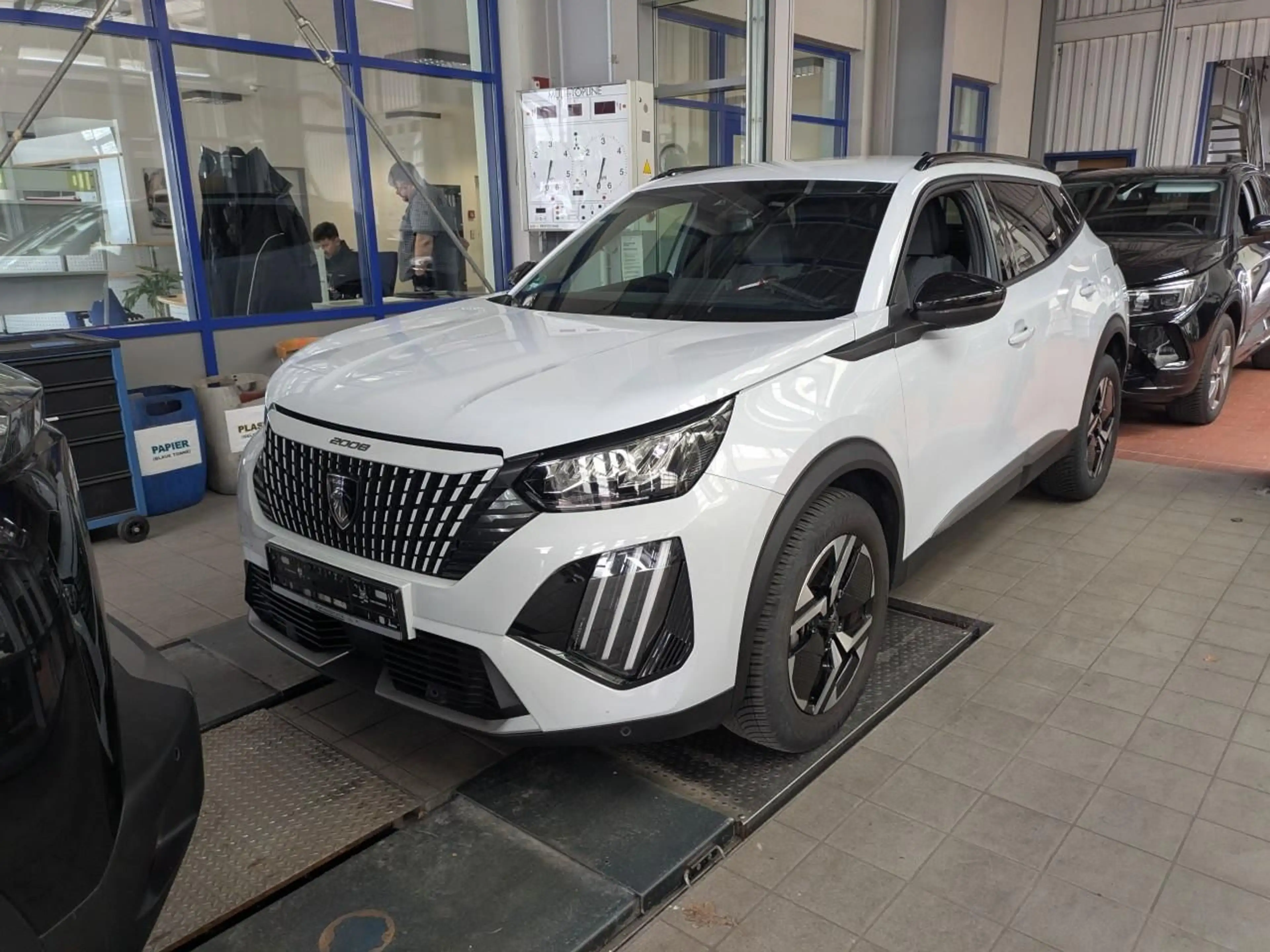 Peugeot 2008 2008 1.2 PureTech 100 Allure|LED|Grip-Control-P...