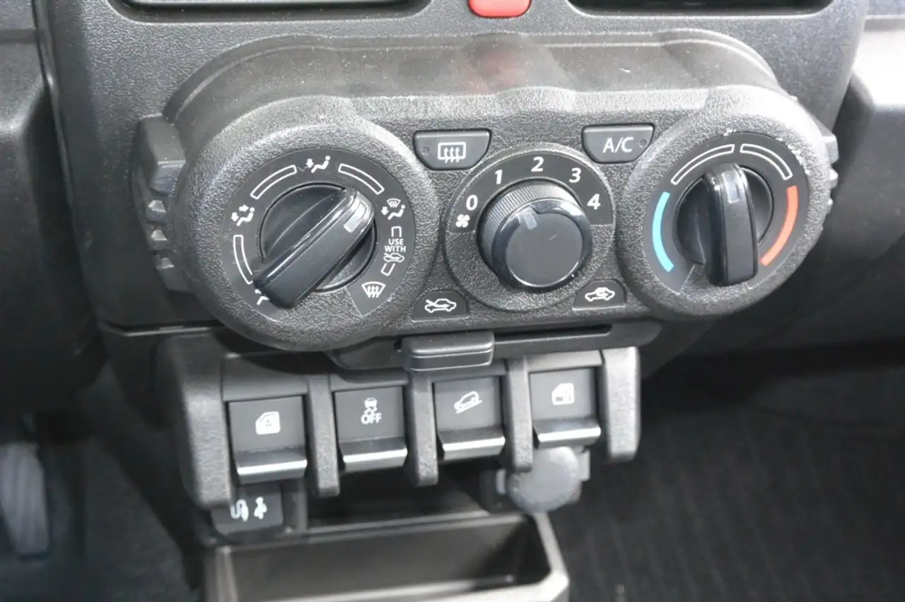 Suzuki Jimny 2023 — фото 21