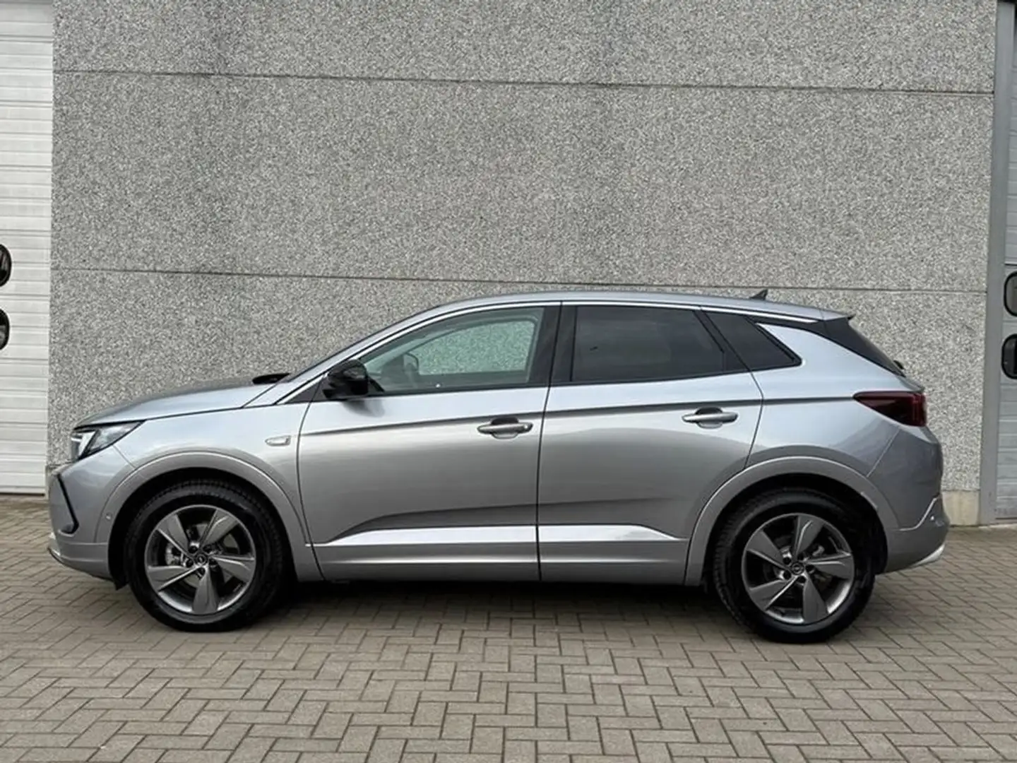Opel Grandland 1.2T 130PK BUSINESS ELEGANCE GPS/CAMERA/LEDMATRIX Gris - 2