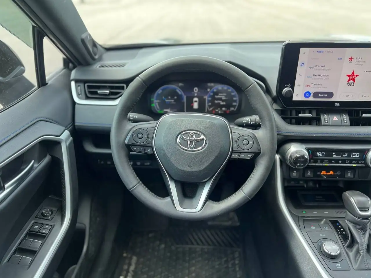 Toyota RAV 4 photo Toyota RAV 4