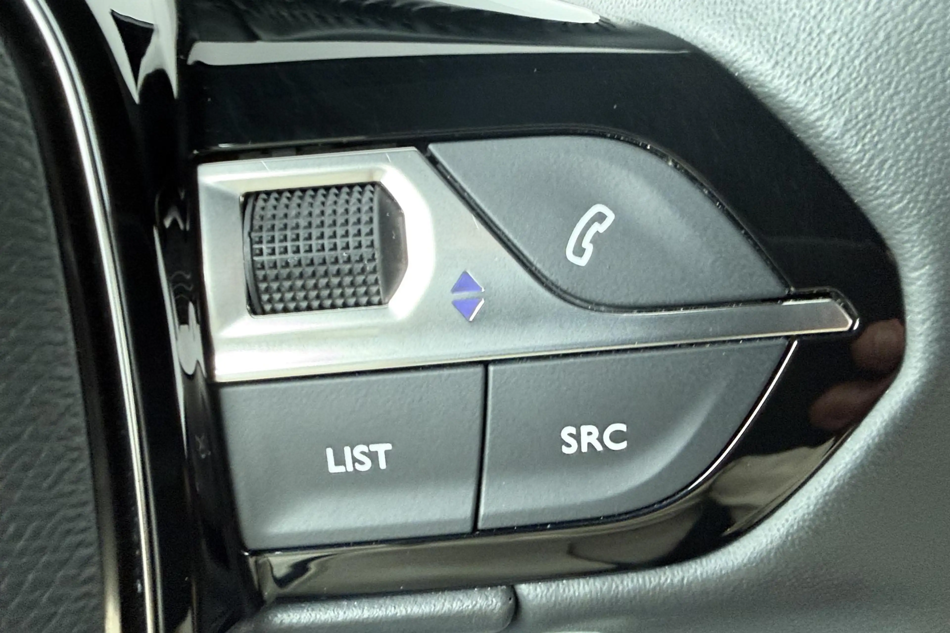 Peugeot e-2008 EV Allure 54 kWh | SOH 95.4% | Adaptieve Cruise Co — photo 15