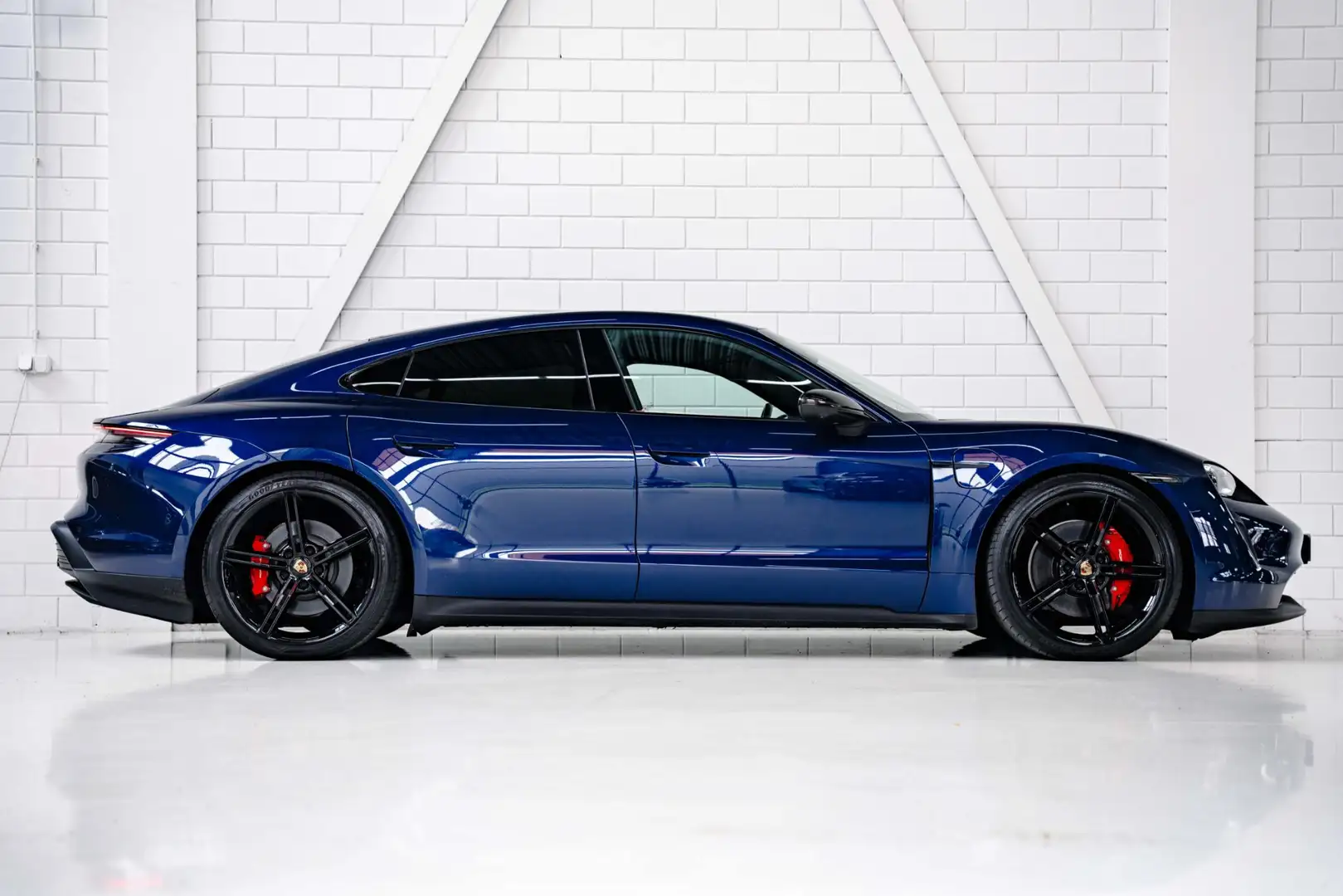 Porsche Taycan 4S Performance 544 pk l Passenger displ l Bose l P Bleu - 2