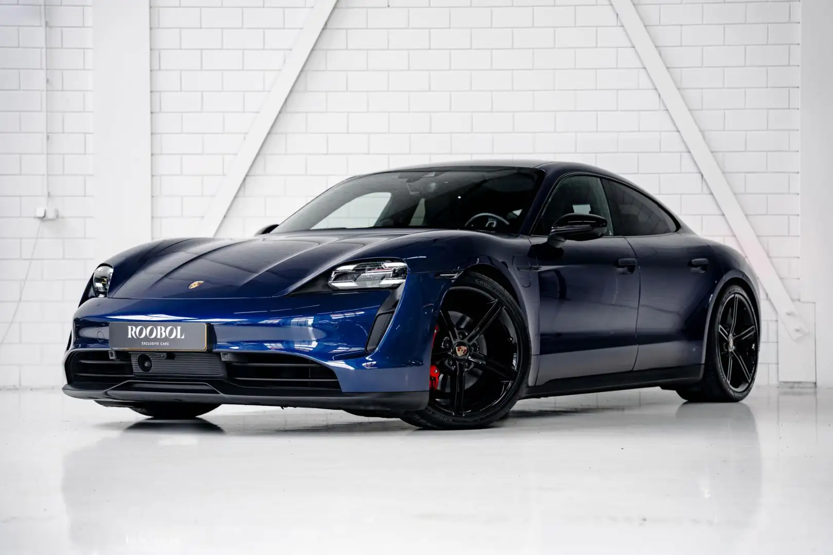 Porsche Taycan 4S Performance 544 pk l Passenger displ l Bose l P Bleu - 1