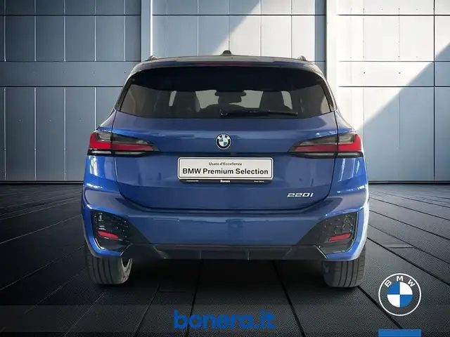 BMW 2 Series view 7