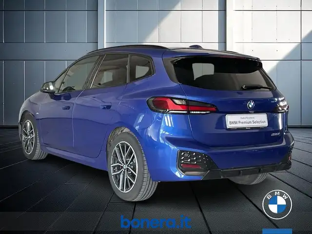 BMW 2 Series view 8