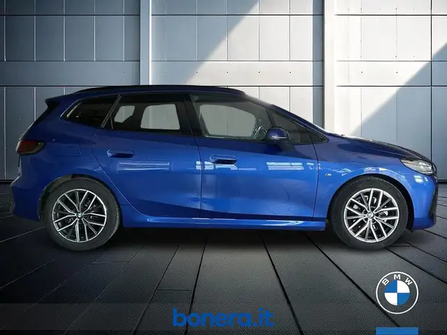 BMW 2 Series view 5