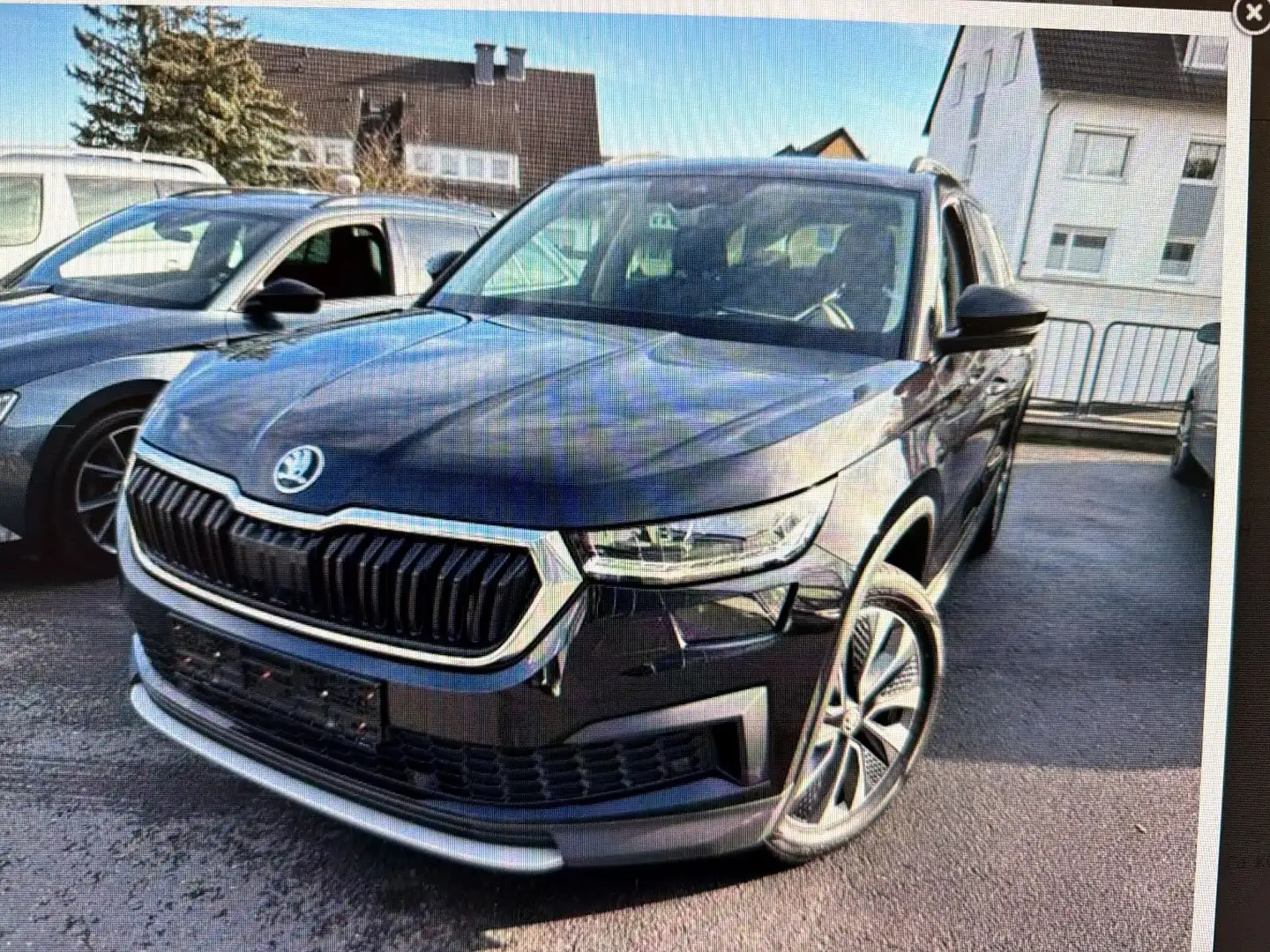 Skoda Kodiaq Tour 4x4/LED/AHK/DSG/Kamera/ACC/ Schwarz - 1