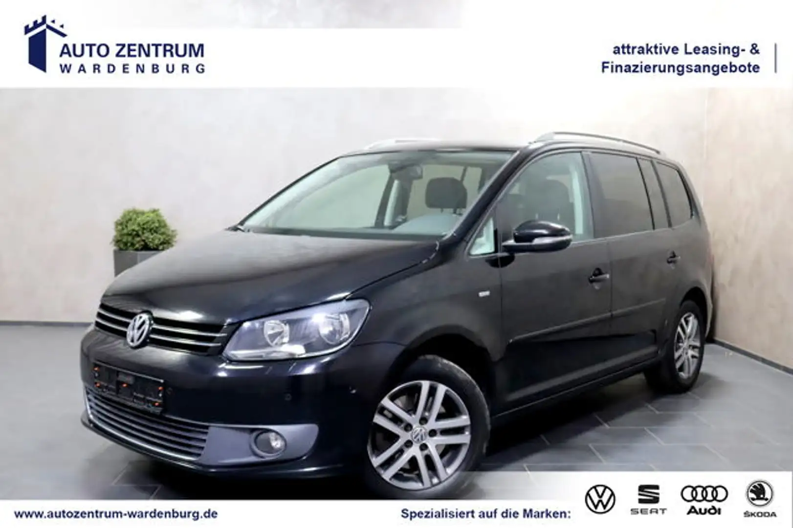 Volkswagen Touran 2.0 TDI Life AHK NAVI SHZ PDC TEMPO Fekete - 1
