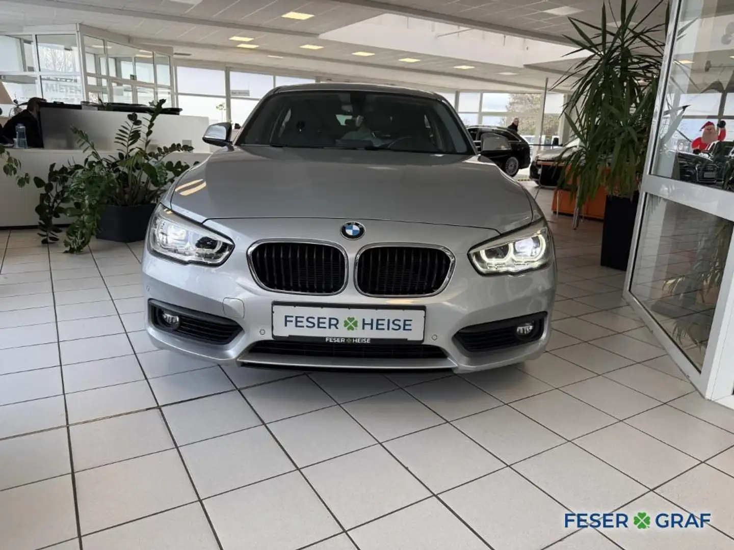 BMW 118 i Advantage LED/NAVI/SHZ Argent - 2