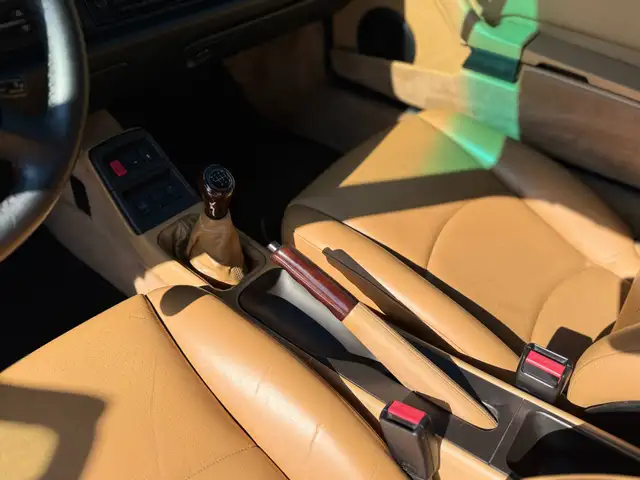 Porsche 911 view 14