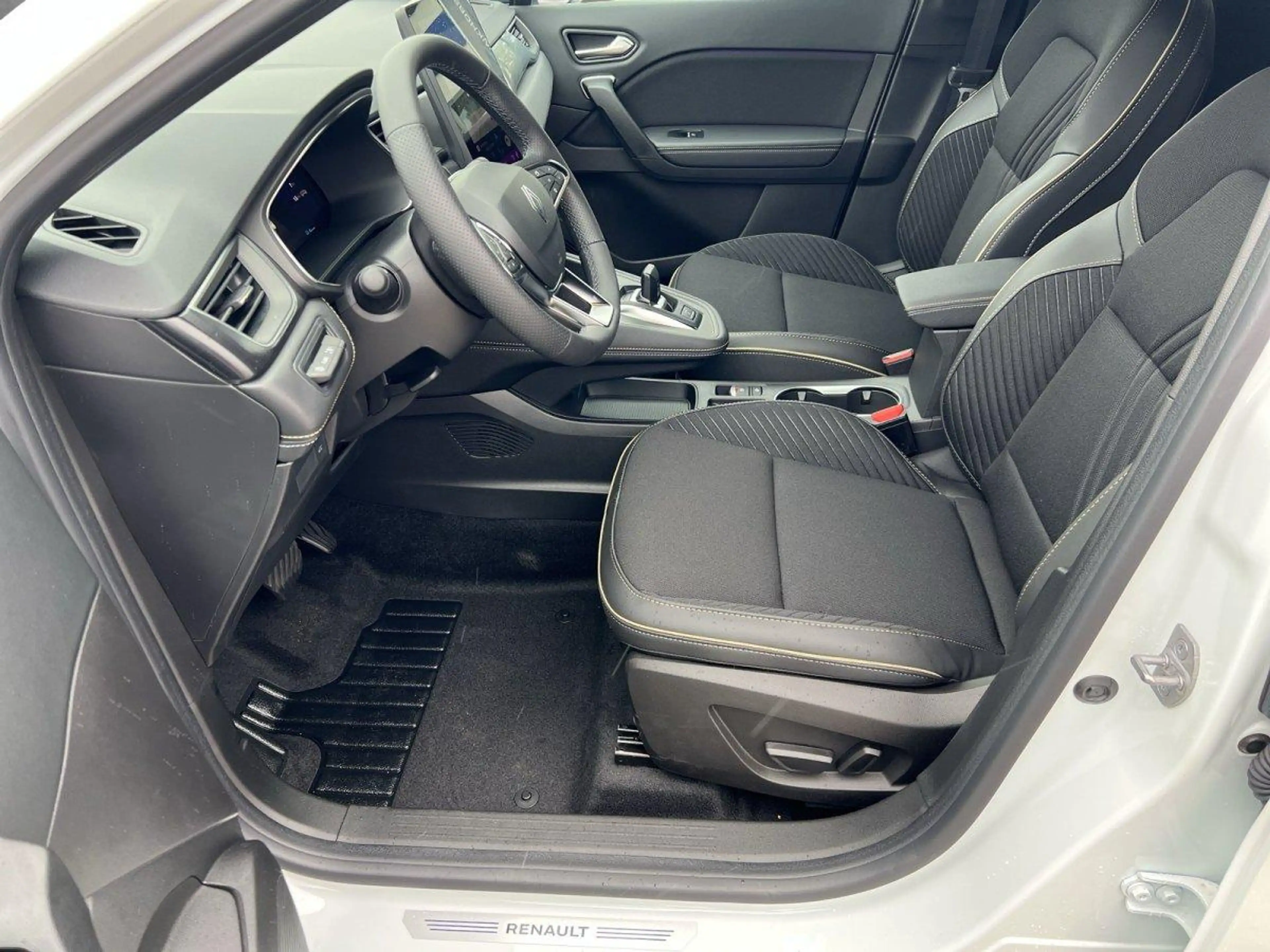 Renault Symbioz Iconic SHZ+LKHZ+360° Kamera E-TECH 160 Full Hyb... — photo 4
