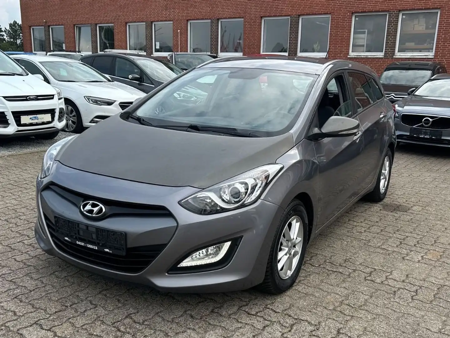 Hyundai i30 cw Trend Grau - 1