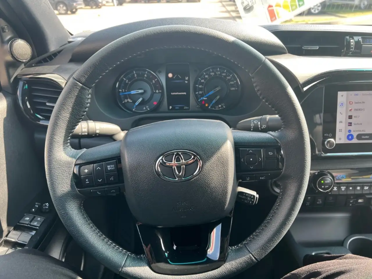 Toyota Hilux Toyota Double Cab Invincible 4x4 - ON STOCK 15