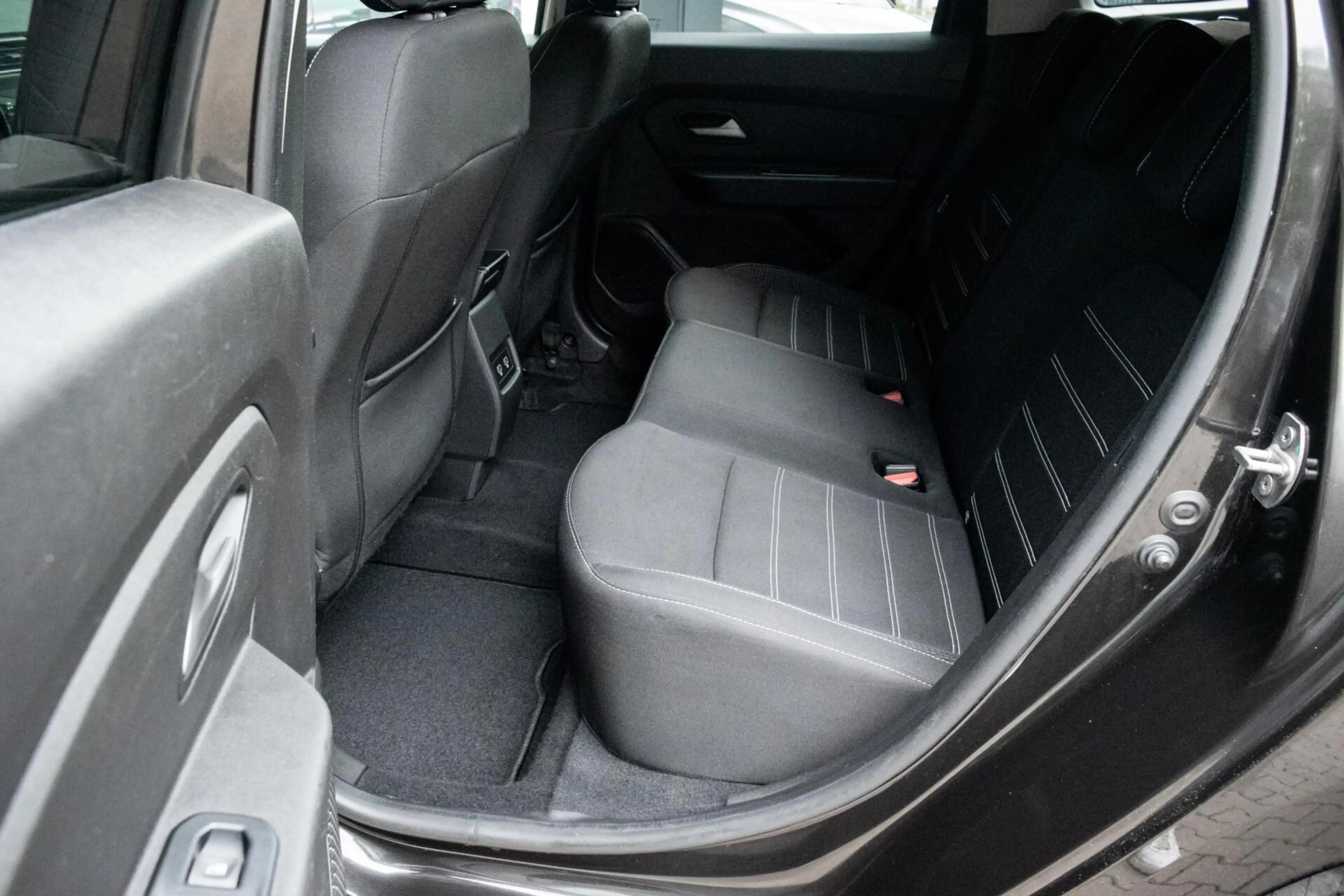 Dacia Duster 1.3 TCe Extreme|STOELVERW.|CAMERA|CARPLAY|CLIMATE| — photo 6