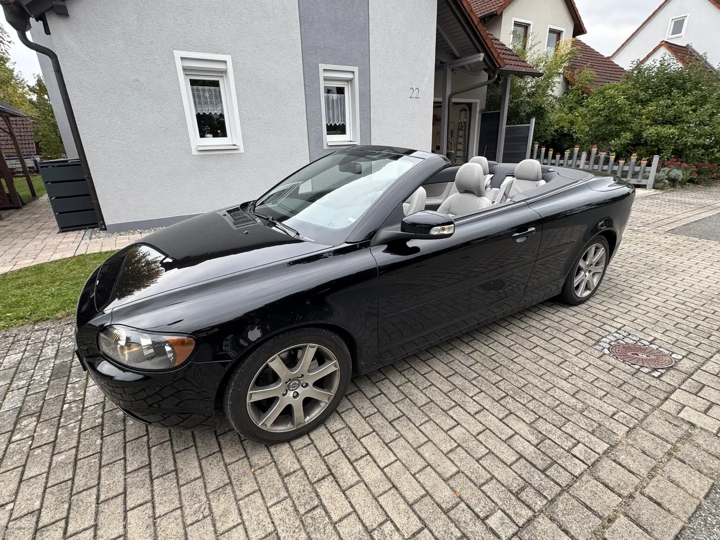 Volvo C70 2.0D Momentum - 1