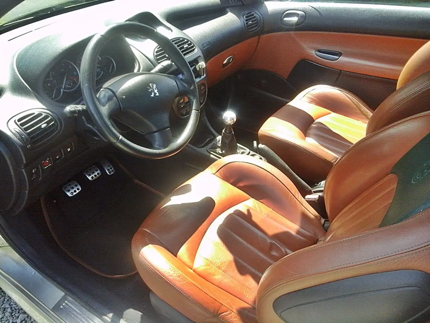Peugeot 206 Roland Garros CC/TÜV NEU /Klima+Leder+Sitzheiz. Gold - 2