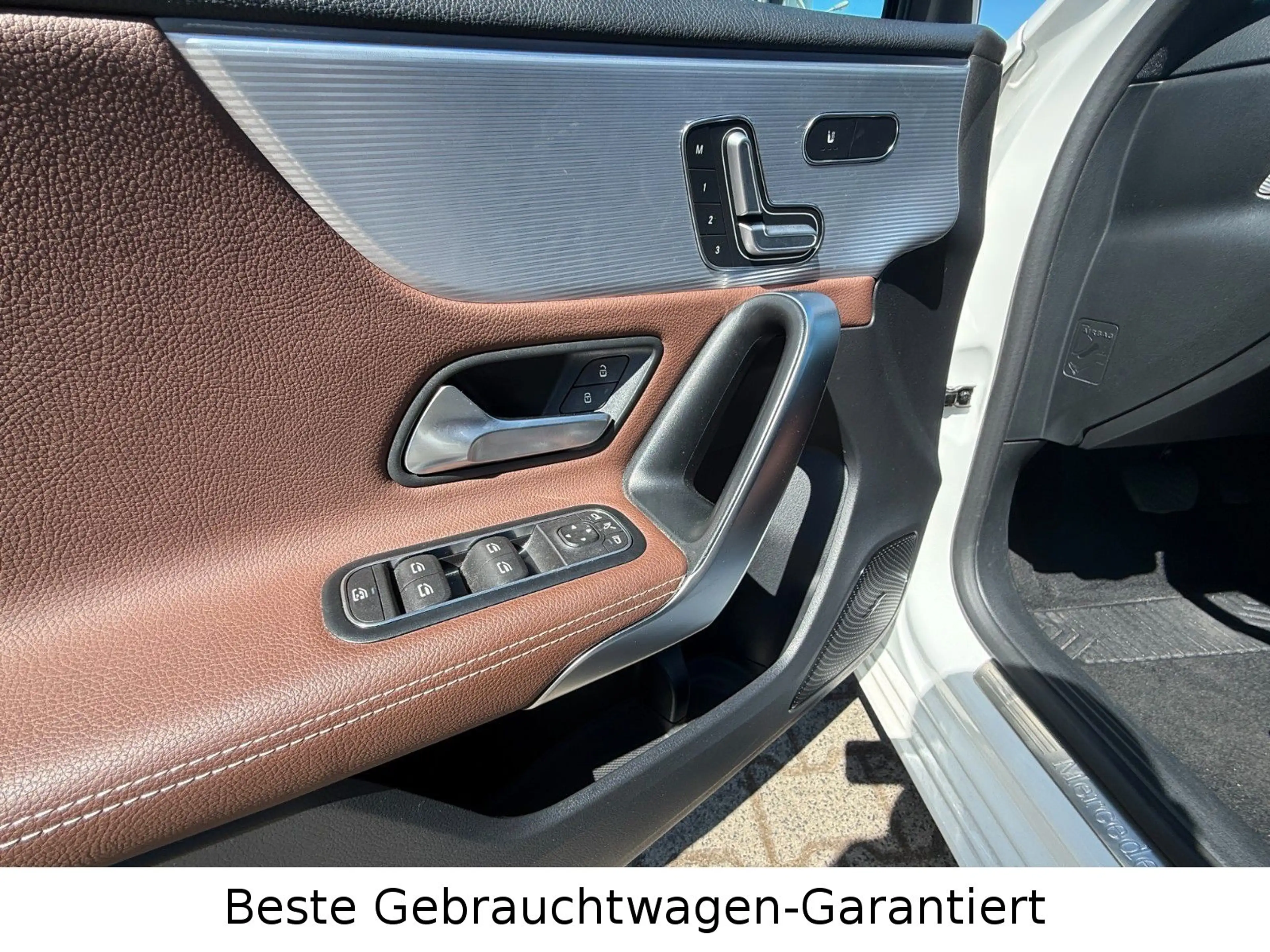 Mercedes-Benz A 250 *AMG Line*Pano*Schiebedach*Memory*Kamera — photo 12