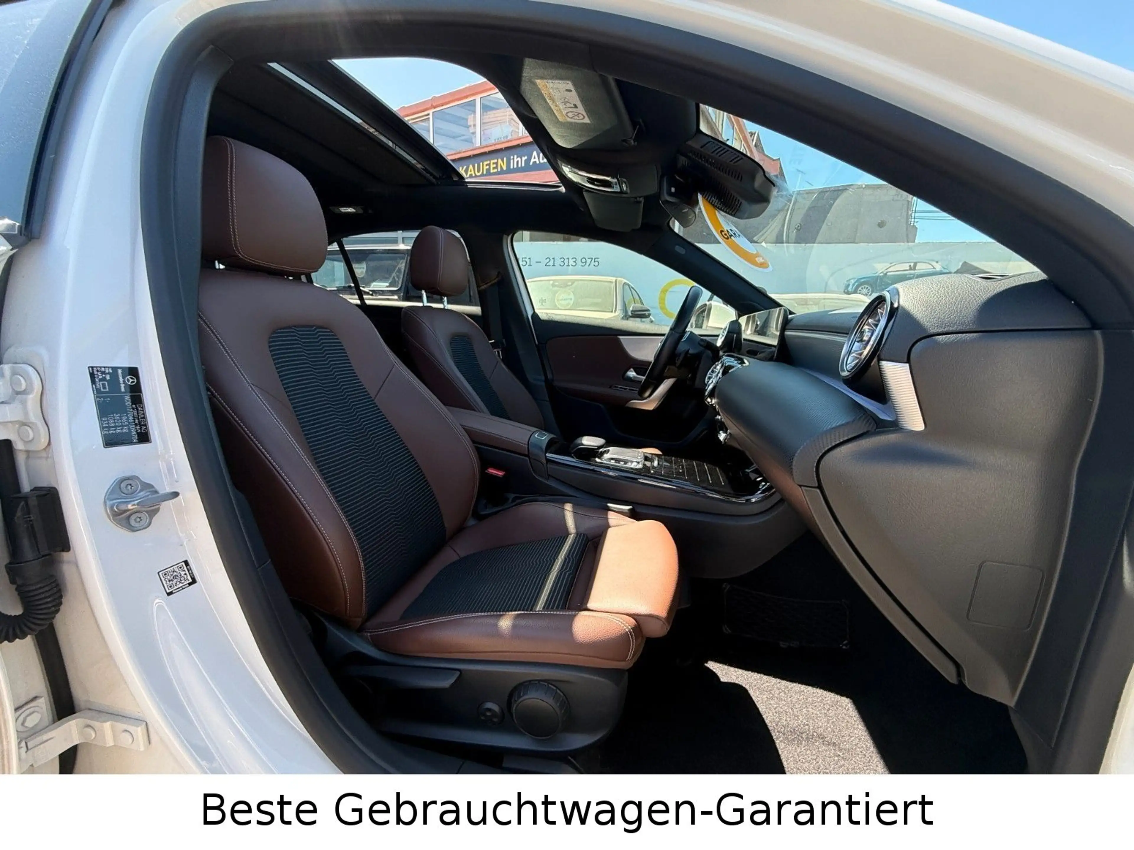 Mercedes-Benz A 250 *AMG Line*Pano*Schiebedach*Memory*Kamera — photo 11