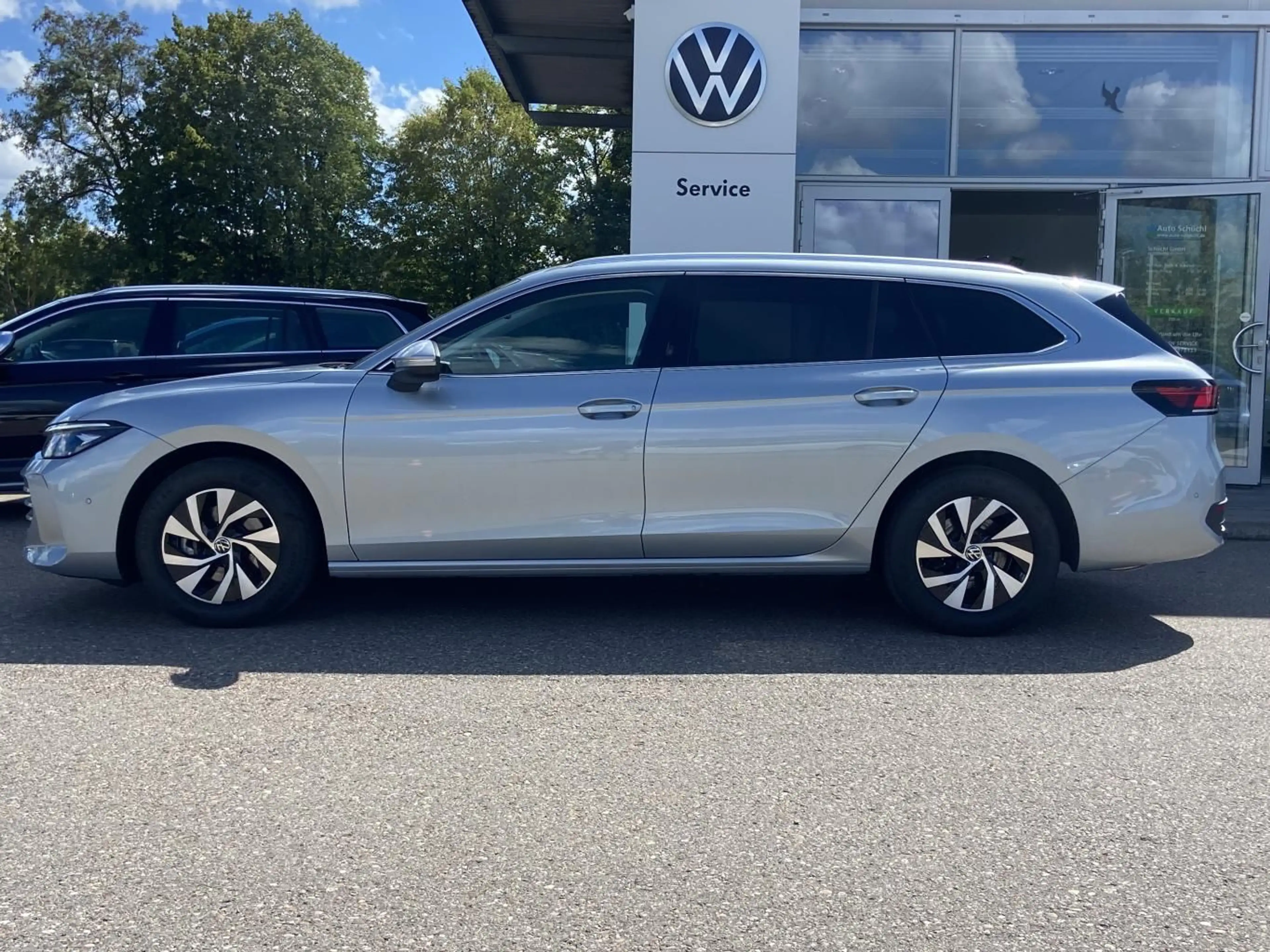 Volkswagen Passat Variant 1.5 TSI DSG Business HEAD-UP+APP- — photo 2