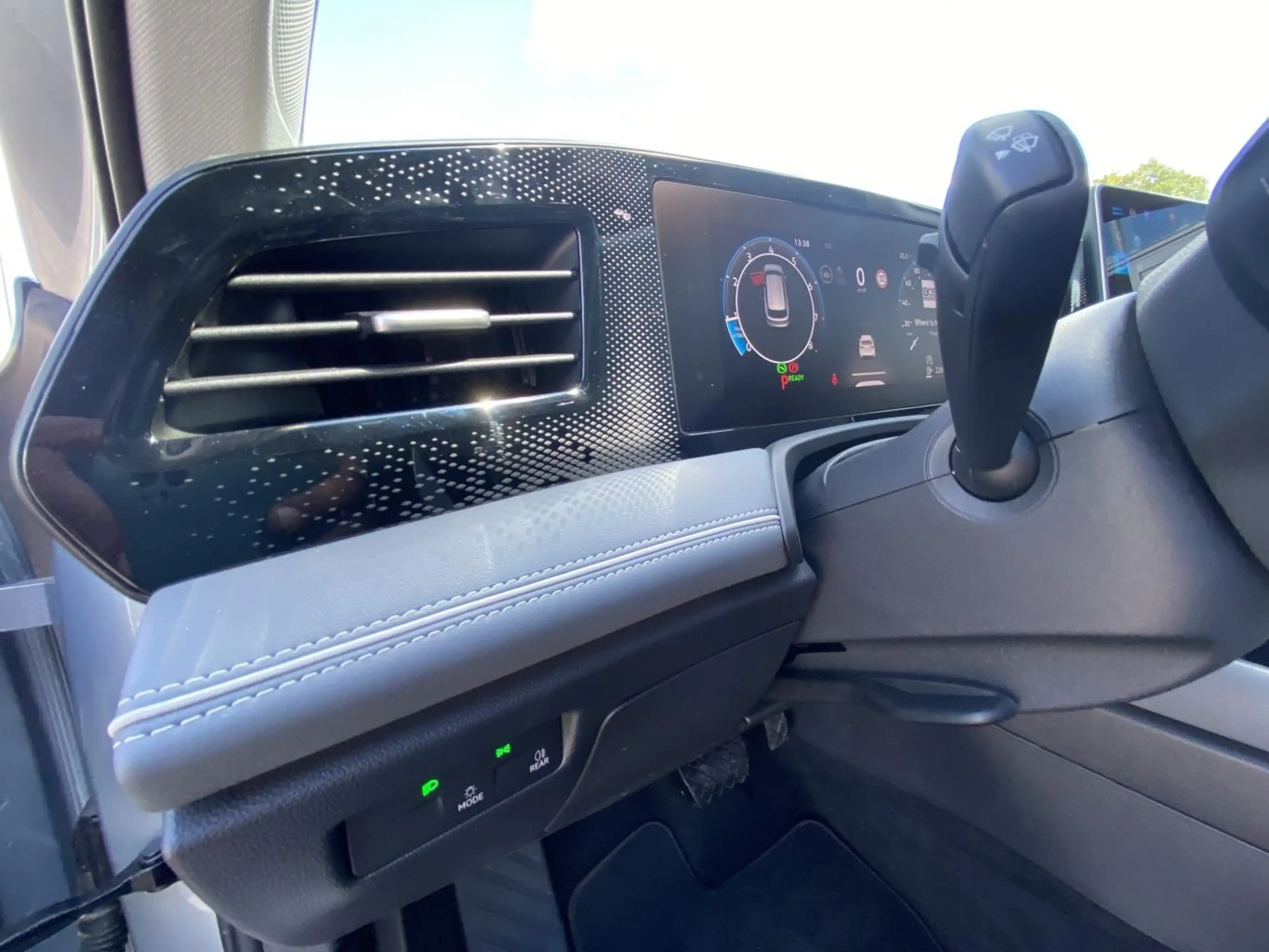 Volkswagen Passat Variant 1.5 TSI DSG Business HEAD-UP+APP- — photo 9