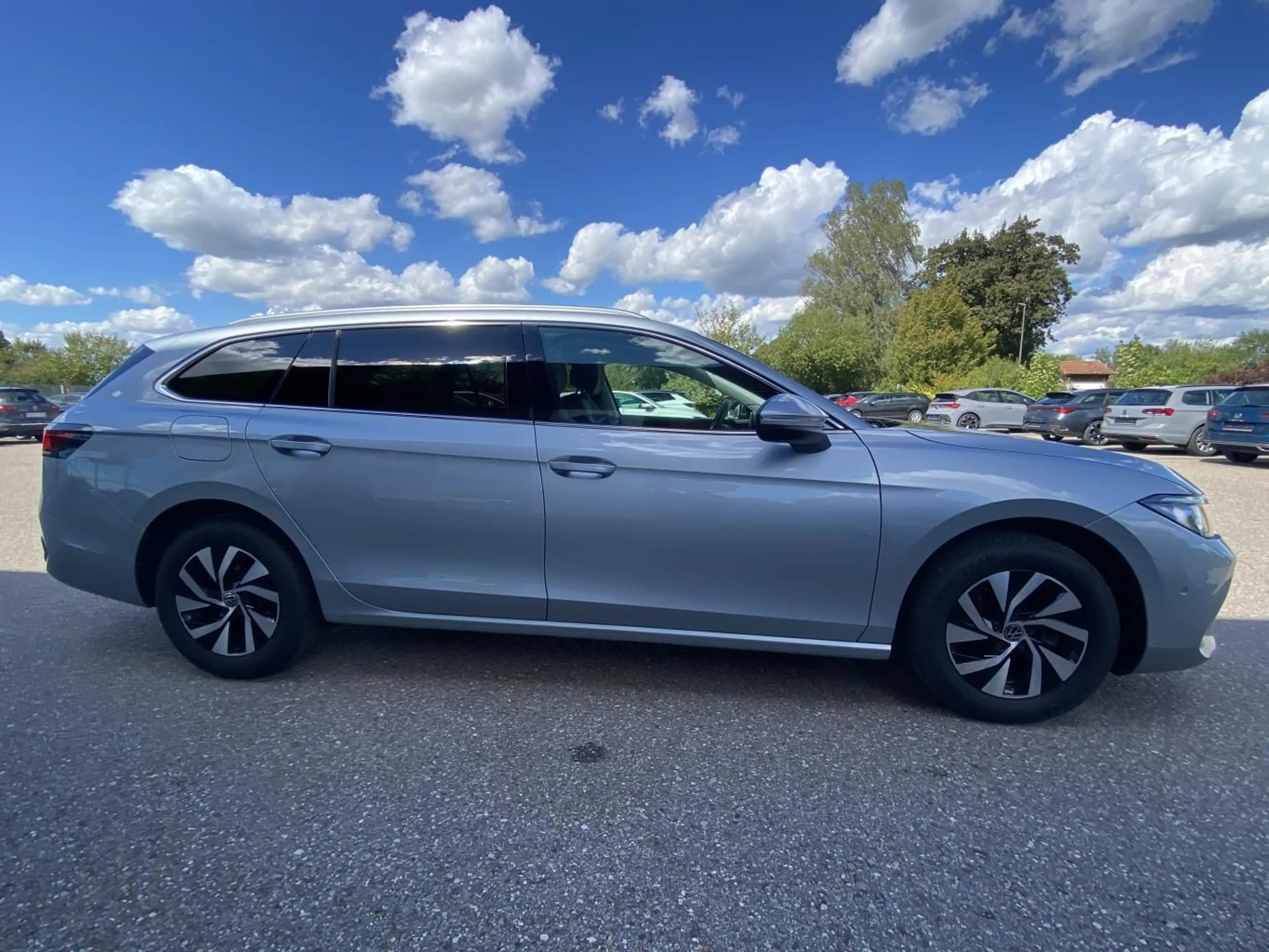 Volkswagen Passat Variant 1.5 TSI DSG Business HEAD-UP+APP- — photo 6