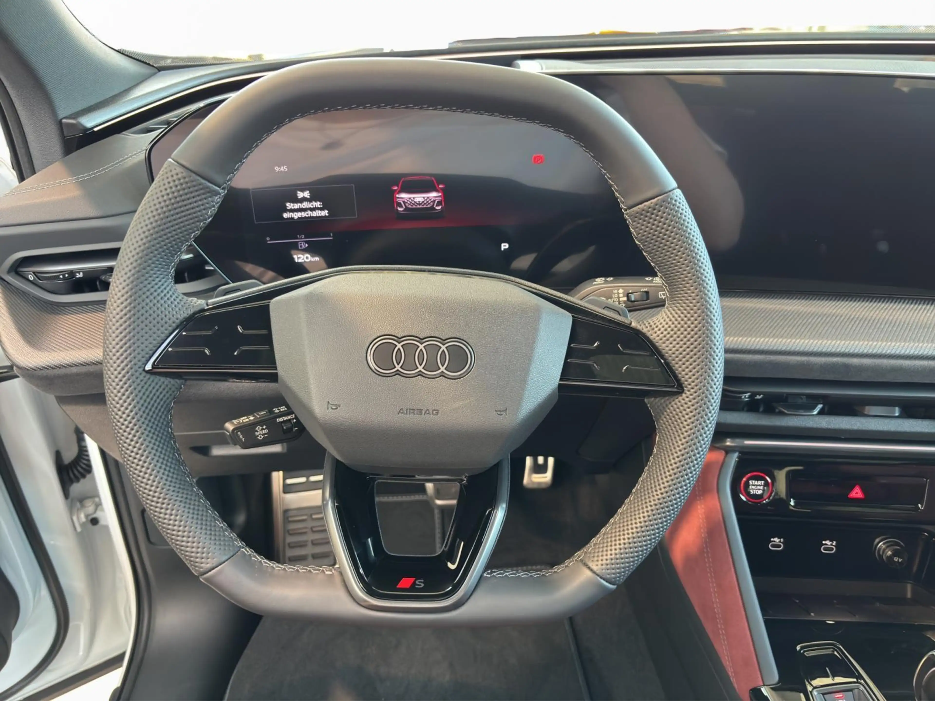 Audi SQ5 SUV — photo 10
