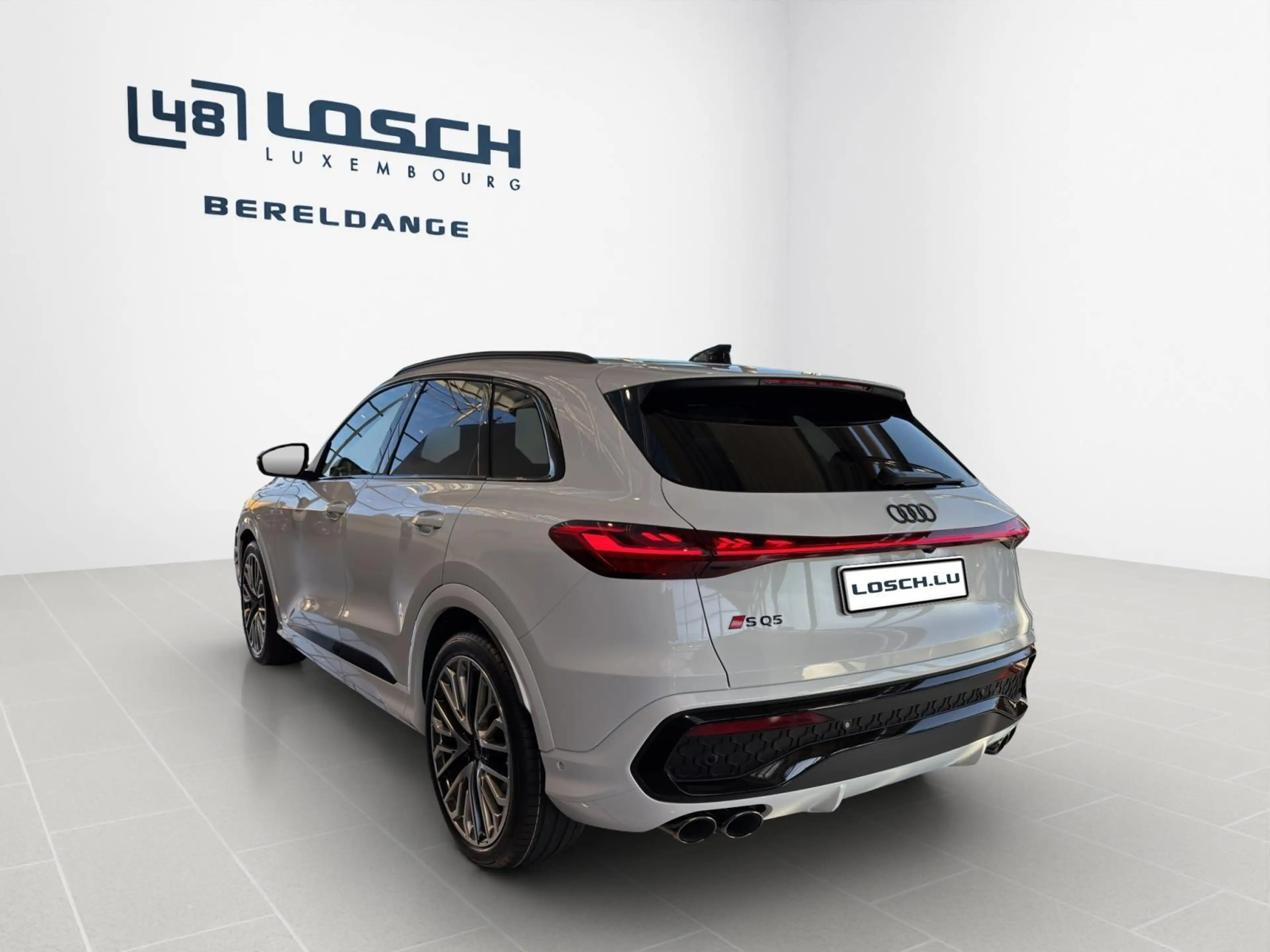 Audi SQ5 SUV — photo 4