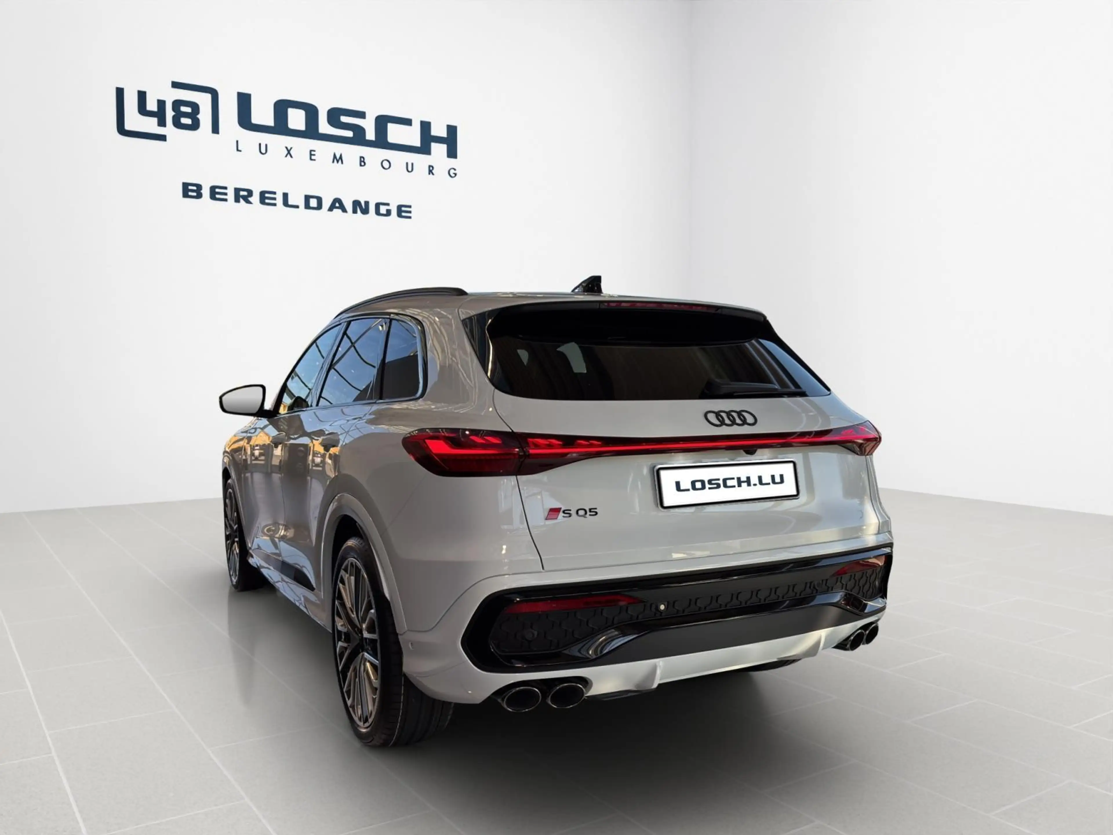 Audi SQ5 SUV — photo 7