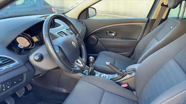 Renault Megane view 8