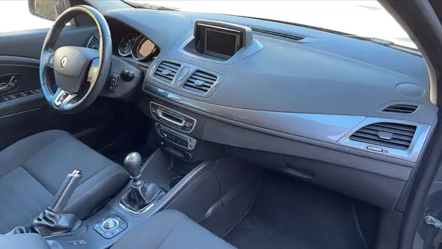 Renault Megane view 10