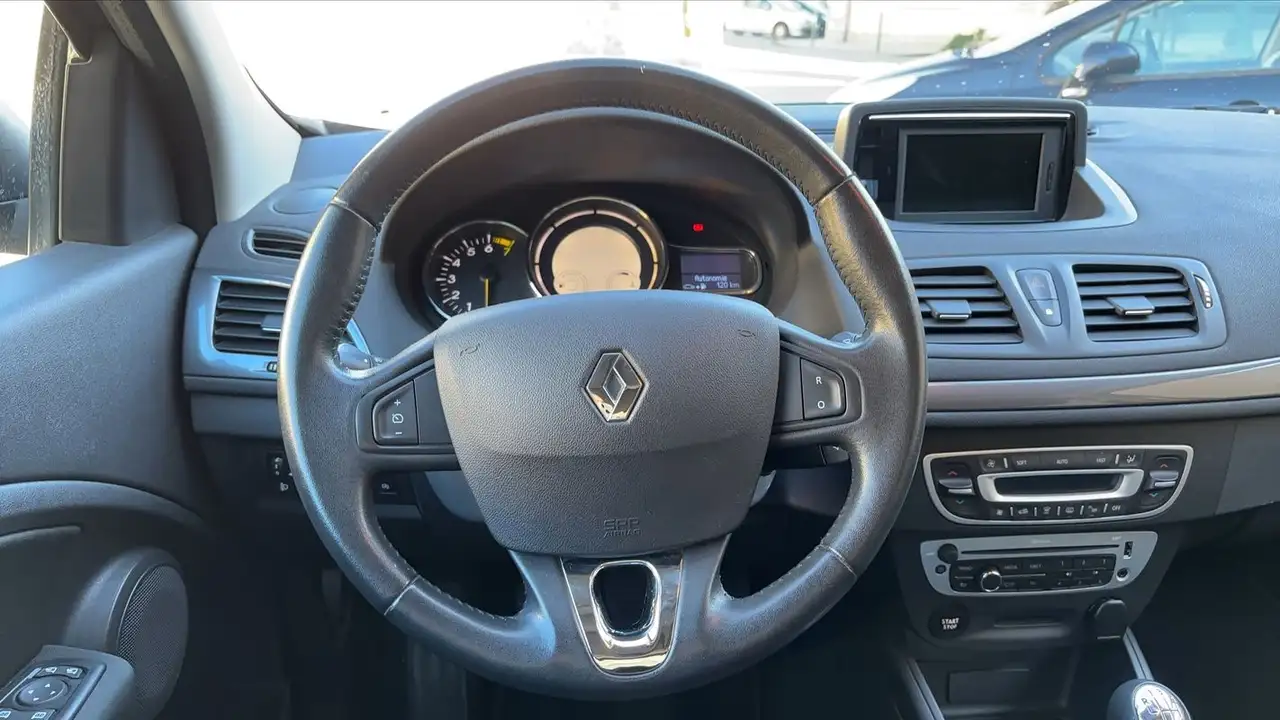 Renault Megane Grandtour — photo 23