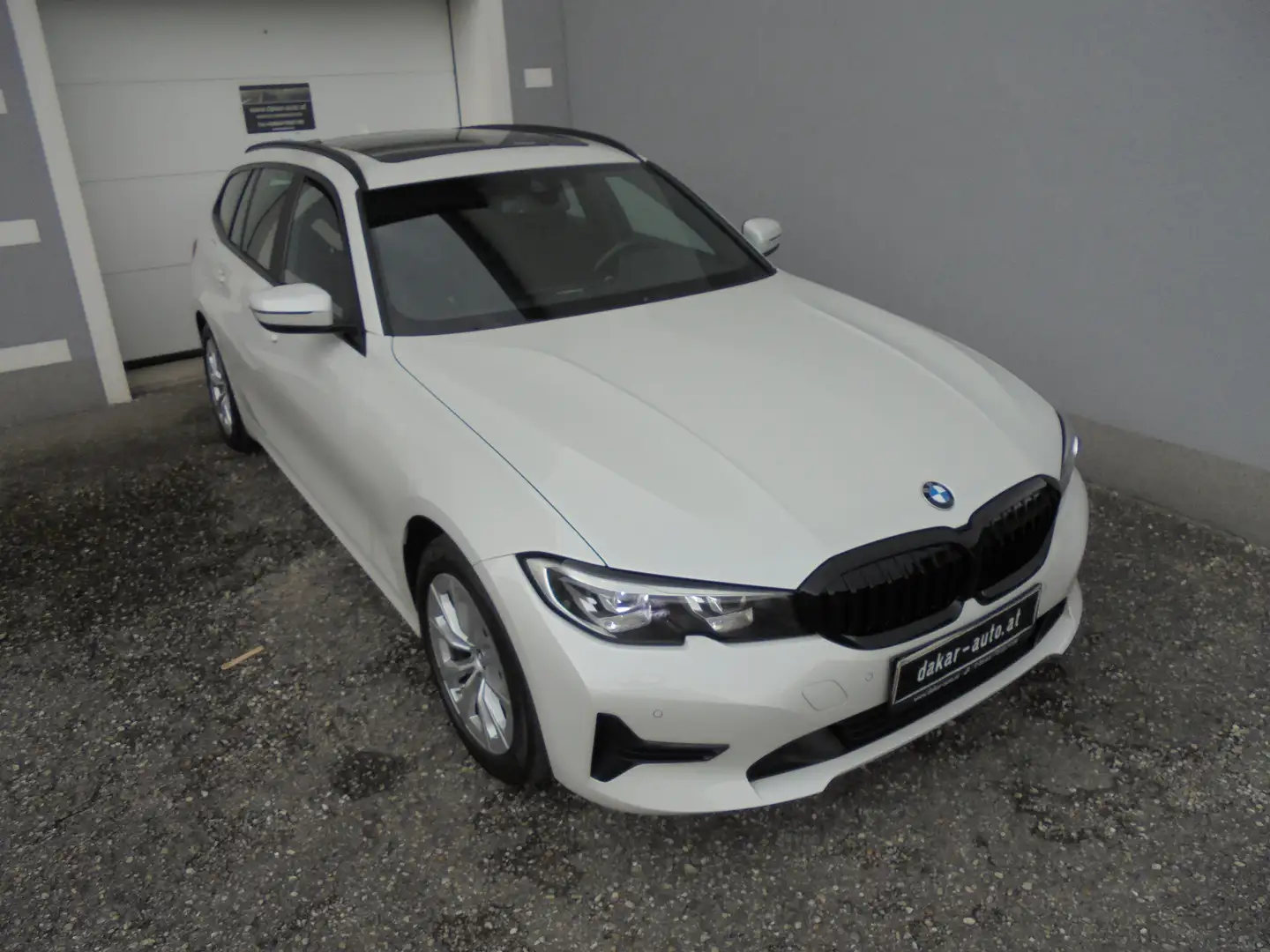 BMW 320 d xDrive NAVI, SCHIEBEDACH, SHZ, PDC, SHZ, TEMP Weiß - 2