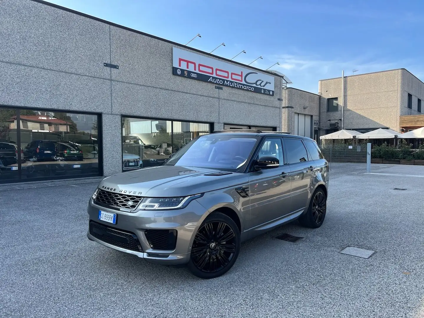 Land Rover Range Rover Sport 3.0 d mhev HSE Dynamic 300cv auto + GANCIO TRAINO Grigio - 1