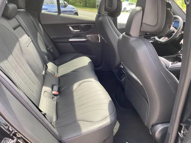 Mercedes-Benz EQE SUV EQE 350 4MATIC SUV Österreich-Edition Distr KeyGo Ansicht 16