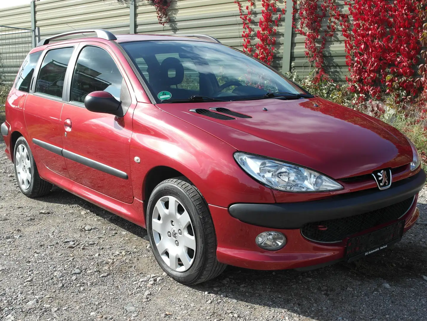 Peugeot 206 206 SW Tüv Au 10/2027 KLima weing gelaufen - 1