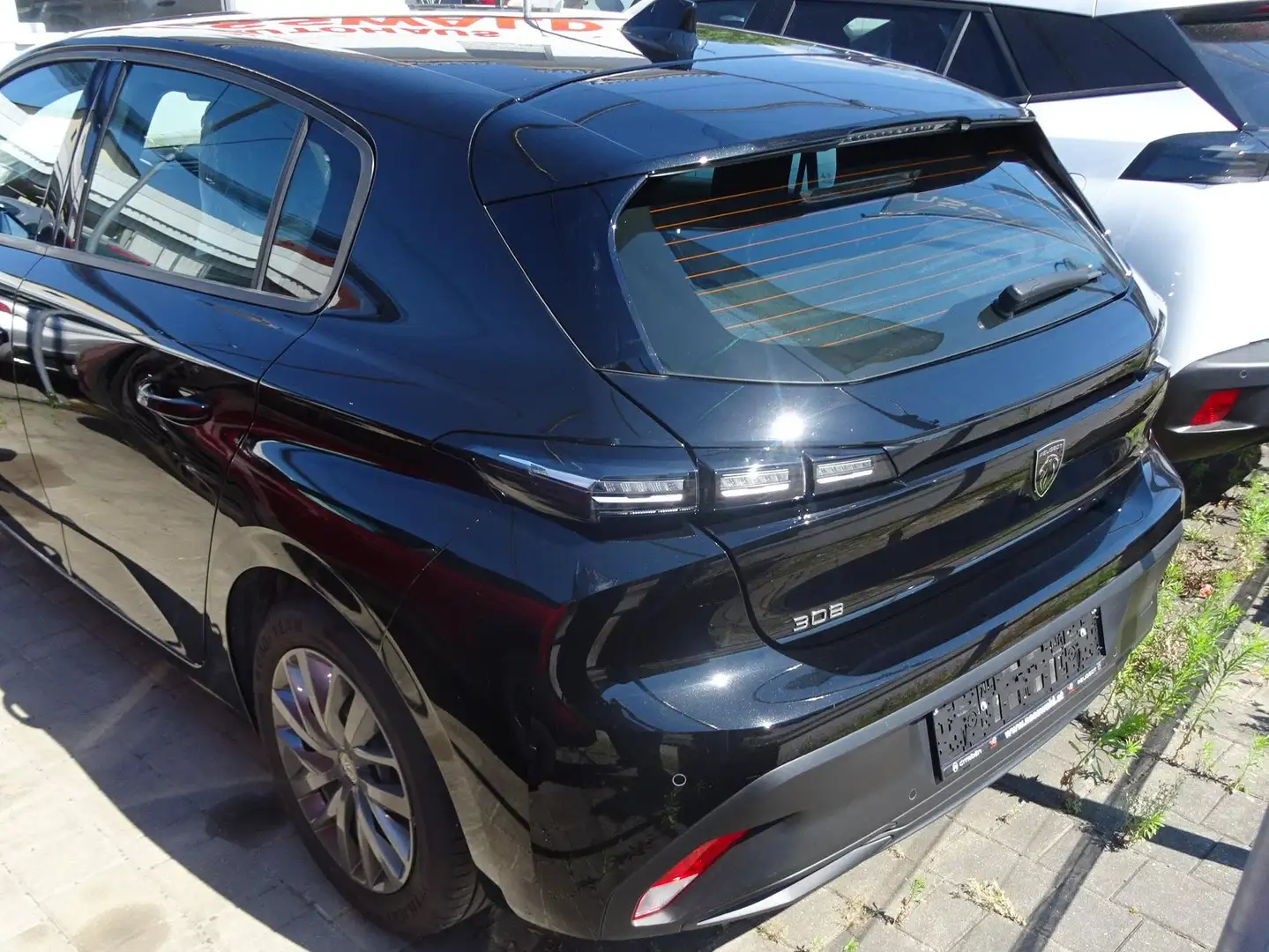 Peugeot 308 308  Active Pack Pure Tech 110 S Schwarz - 2