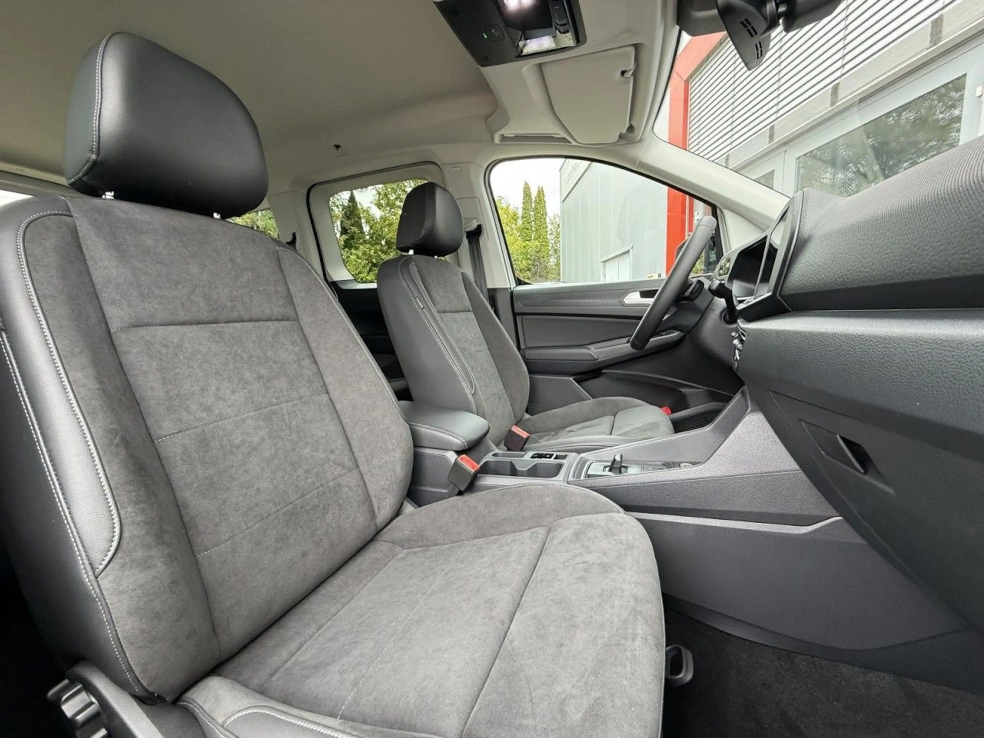 Volkswagen Caddy Life ENERGY 5-Sitzer 1.5 TSI DSG AHK, LED, — photo 8