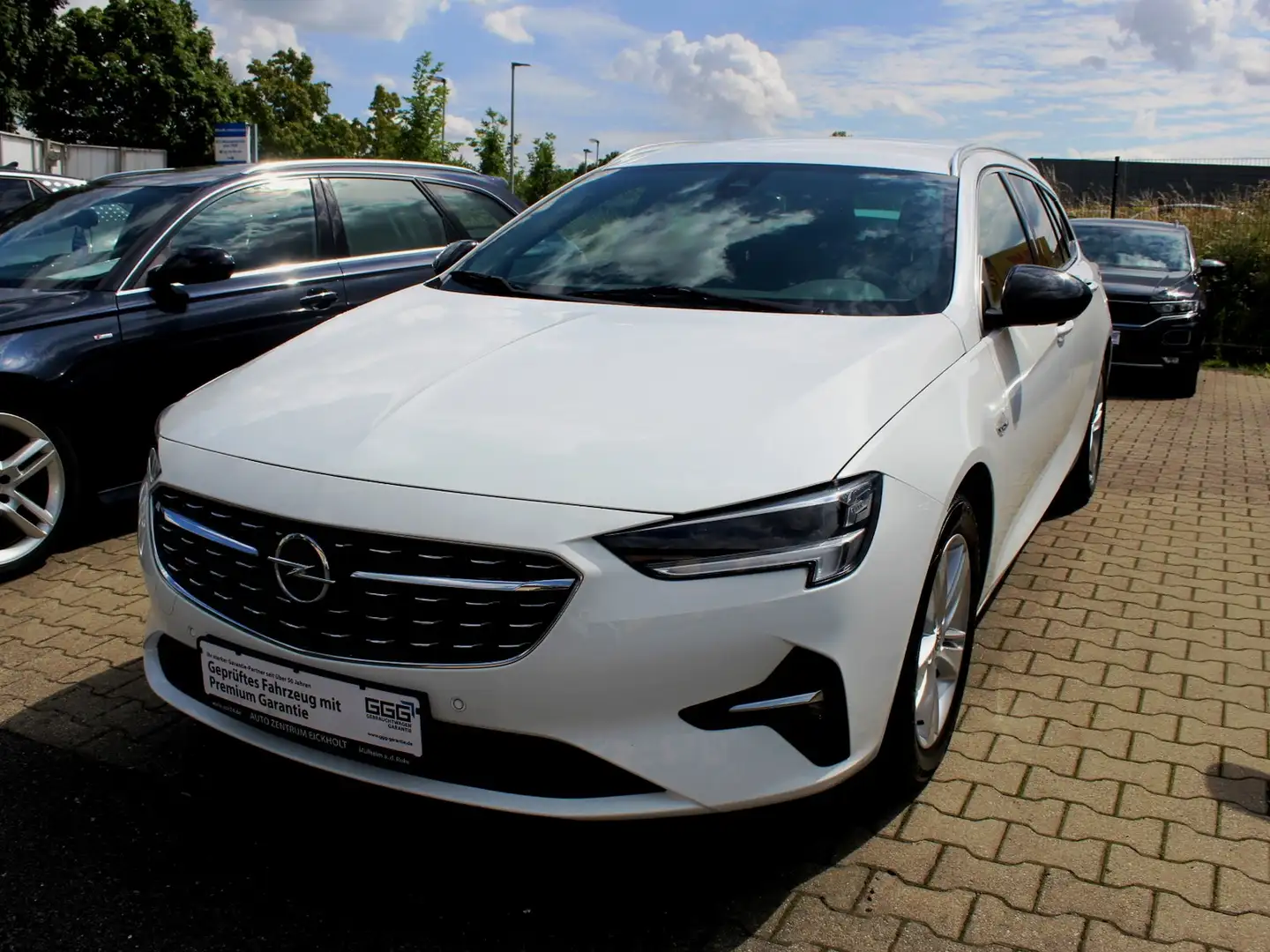 Opel Insignia Sports Tourer 1.5 CDTI Automatik Top Blanc - 1