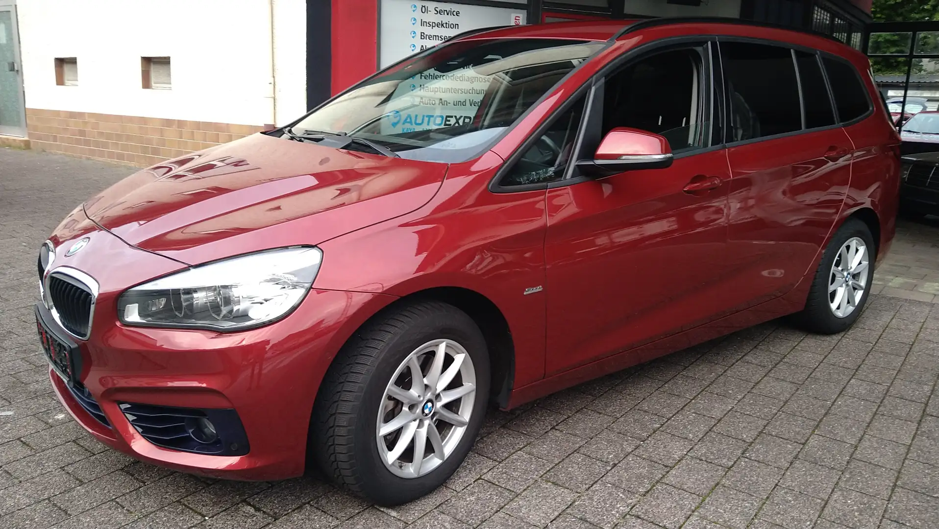 BMW 218 2er Gran Tourer 218i Gran Tourer M Sport Rot - 1