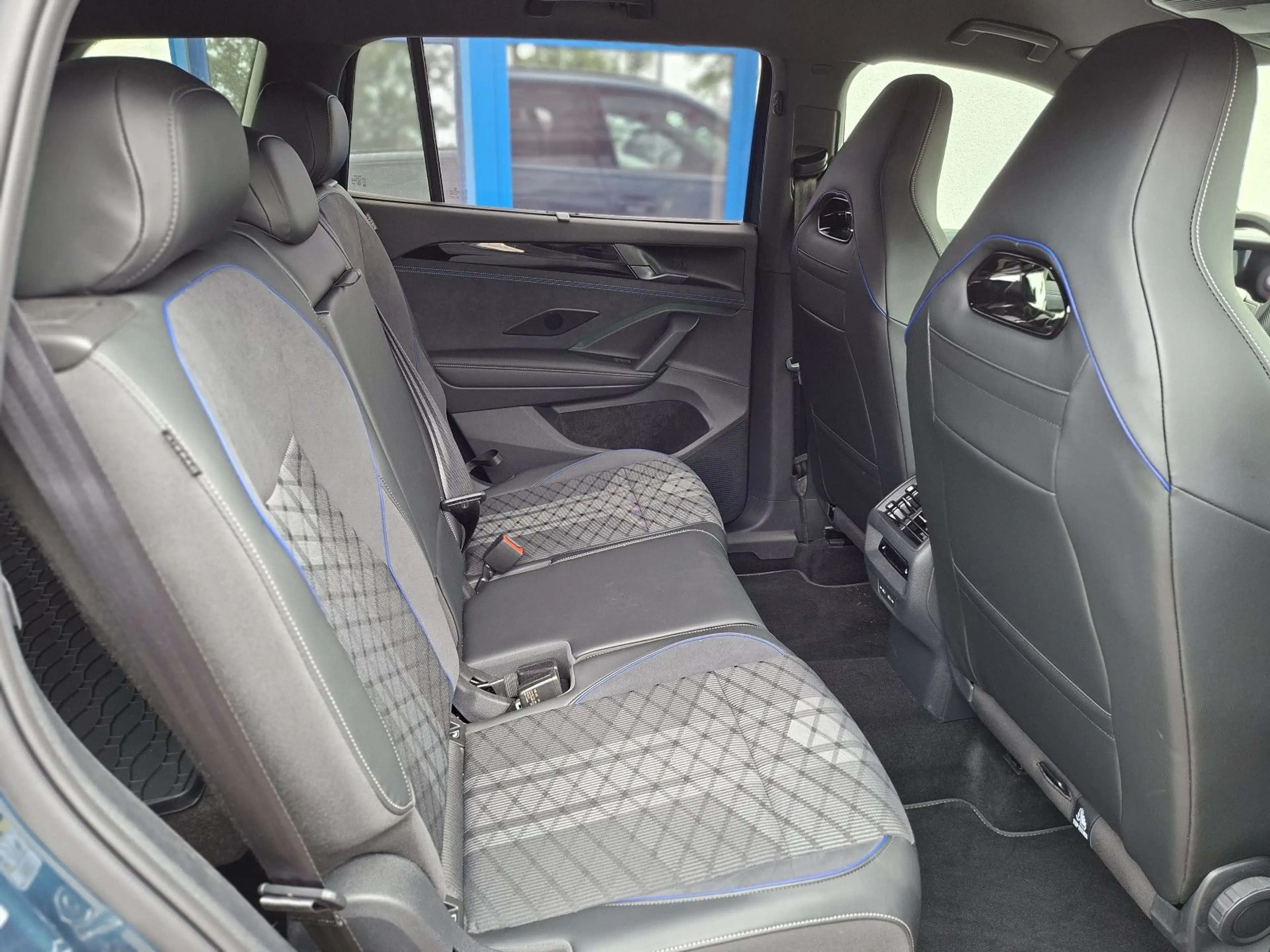 Volkswagen Tayron 2.0 TDI R-Line Ahk, IQ,7Sitzer,el.Heckk — photo 19