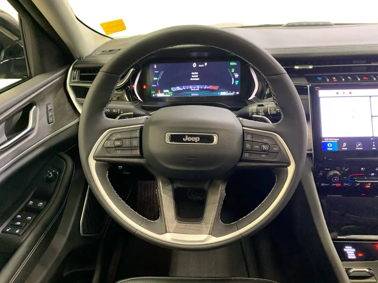 Jeep Grand Cherokee снимка Jeep Grand Cherokee