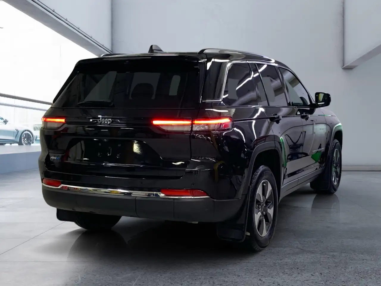 Jeep Grand Cherokee снимка Jeep Grand Cherokee