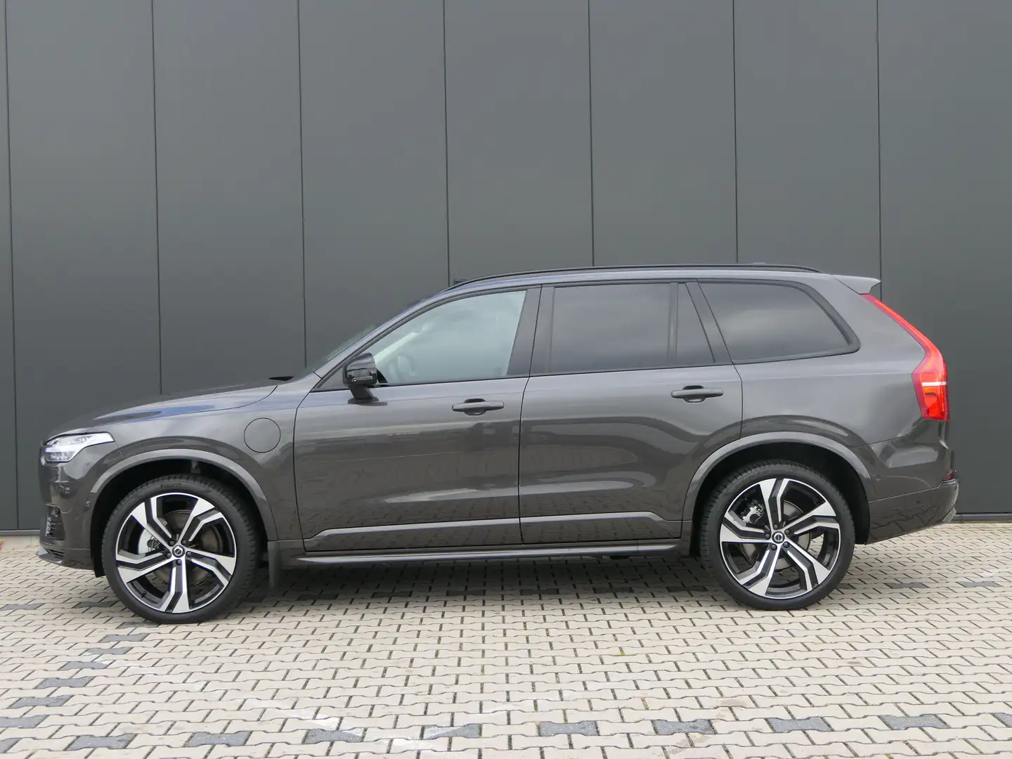 Volvo XC90 T8 Recharge AWD Ultimate Dark | Massage | Luchtver Grijs - 2