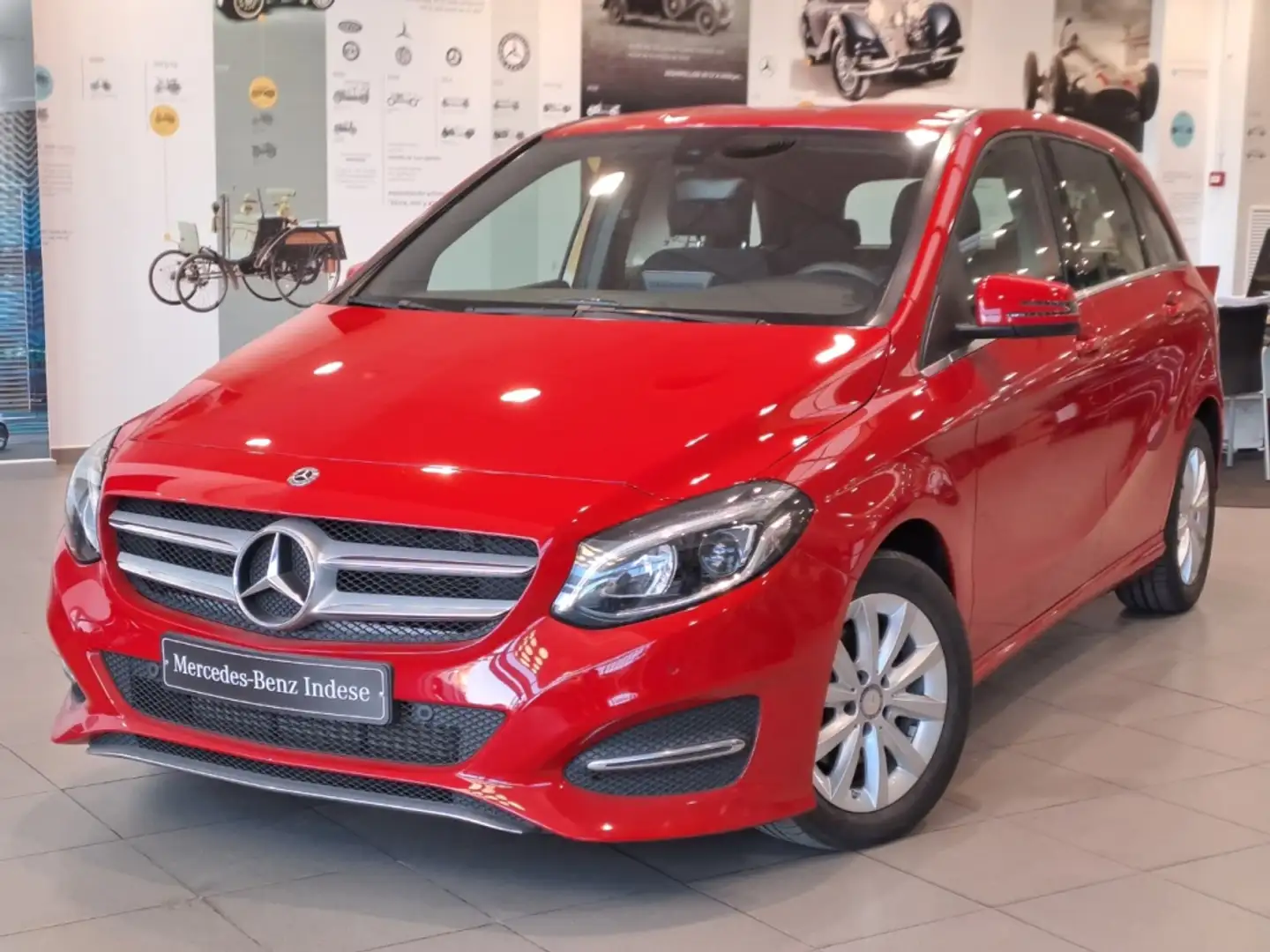 Mercedes-Benz B 200 200d 7G-DCT Rojo - 1