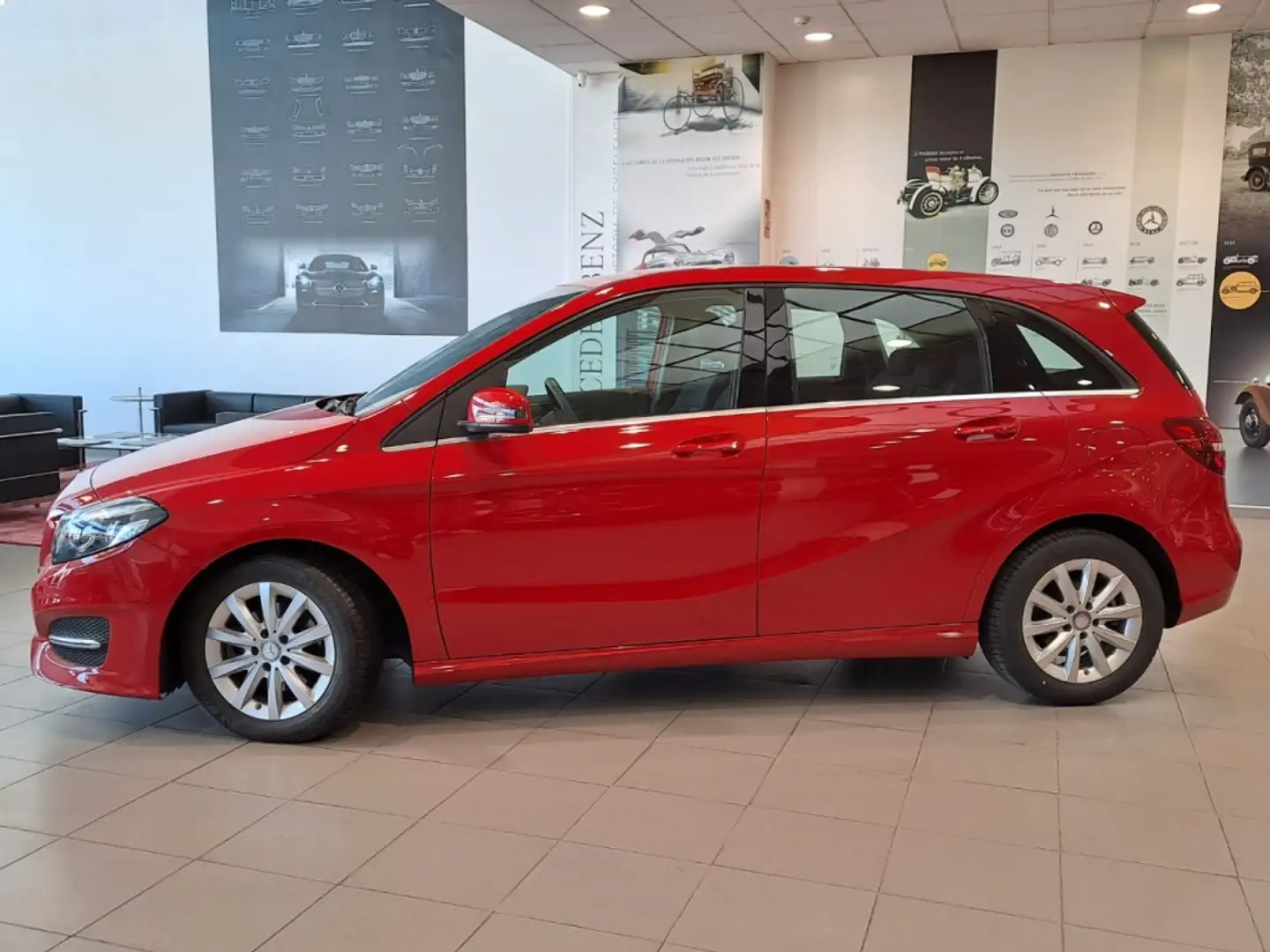 Mercedes-Benz B 200 200d 7G-DCT Rojo - 2